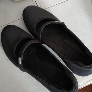 Crocs woman's Mary Jane shoes